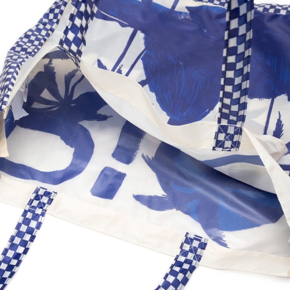 🌿 Farm Rio tote Eco Bag – Foldable Keychain! 🌿 - Picture 3 of 7